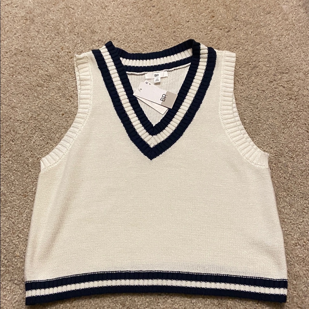 V-Neck Varsity Sweater Vest BP. Color: Ivory Prep